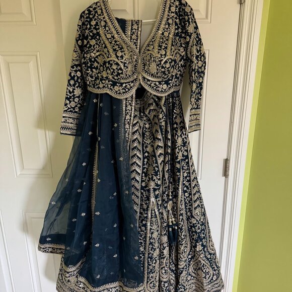 Indian Lehenga - Picture 1 of 4